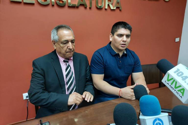 Pedro Lobo acusa al gobierno de Quirino Ordaz de comprar medicamentos a punto de caducar