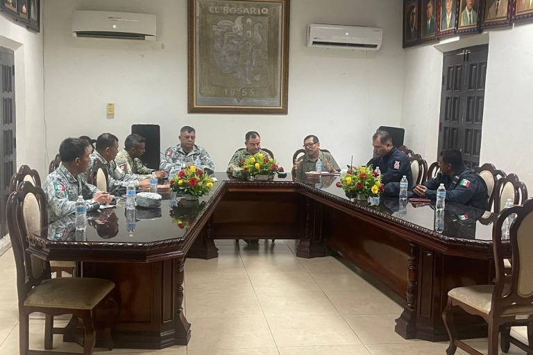 Tras enfrentamientos, autoridades acuerdan reforzar vigilancia en sierra de Rosario