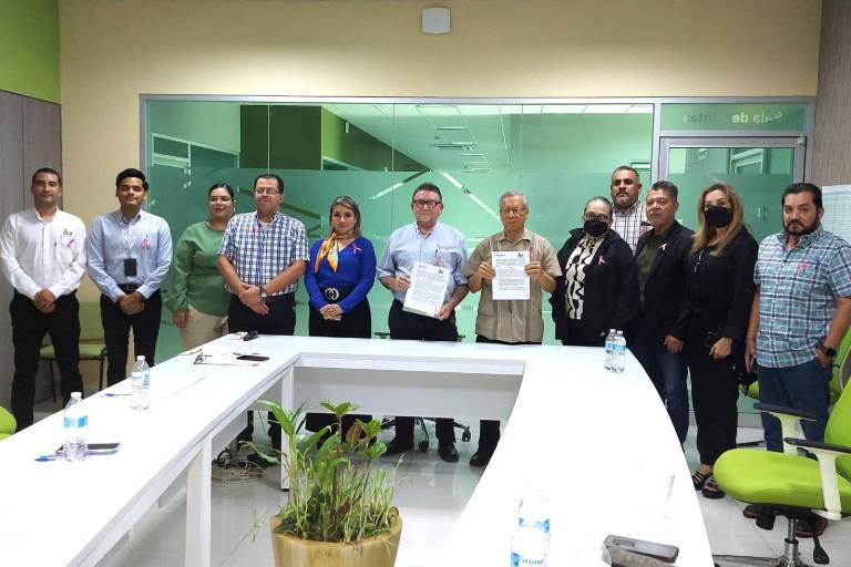 CEAIP firma convenio de colaboración con la UPES