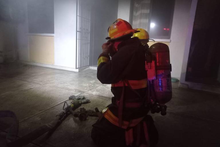Corto circuito provoca incendio en vivienda de Escuinapa