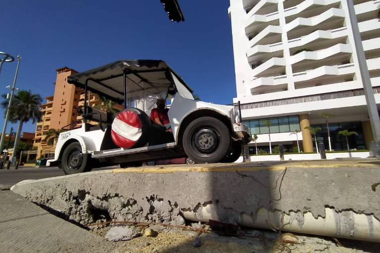 ‘Si mucha gente se queja, pues que se queje, yo prefiero defender al transeúnte’: Químico Benítez sobre nuevo paso peatonal