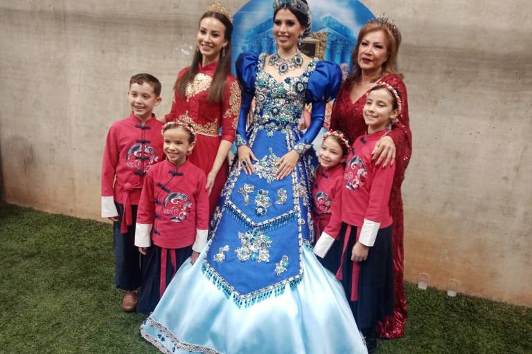 Conviven en el coctel previo a la coronación de Siu Ling I