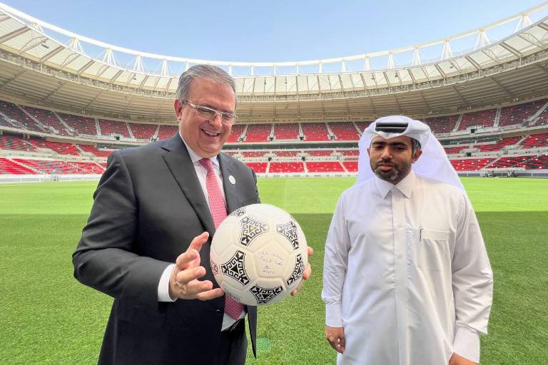 Marcelo Ebrard conoce el ‘Estadio Mexicano’ en Qatar