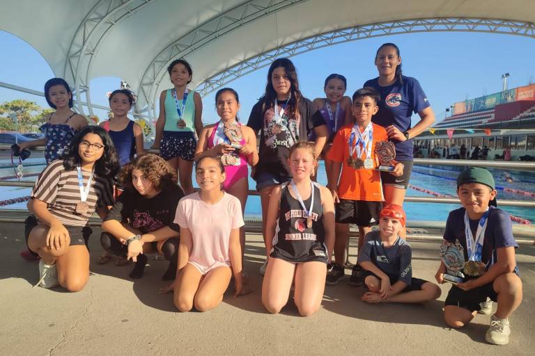 Triunfa pre equipo de la Alberca Olímpica Imdem, en la Copa de Natación Fedam