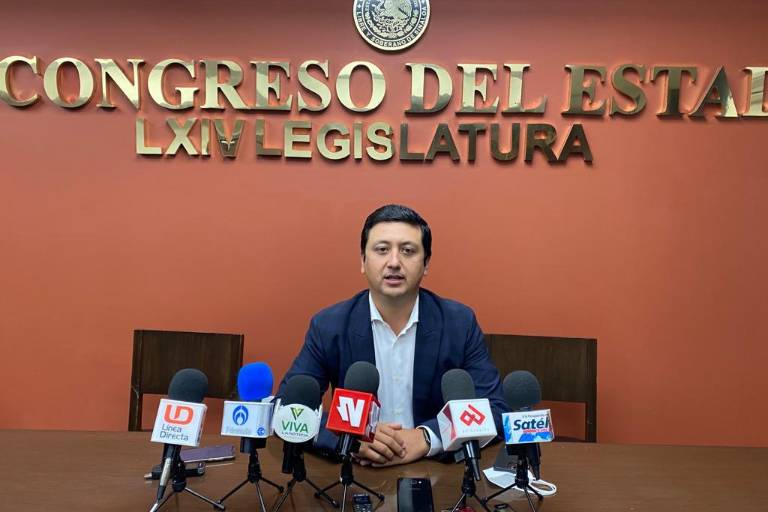 Celeridad a vacunación contra Covid en menores, pide Diputado Feliciano Valle