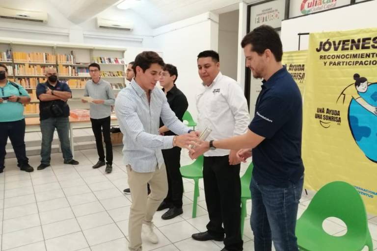 Reconocen a Deportistas Ejemplares de Culiacán