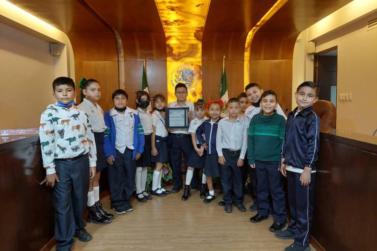 Reconocen a los niños por su papel en el Tribunal Infantil 2023