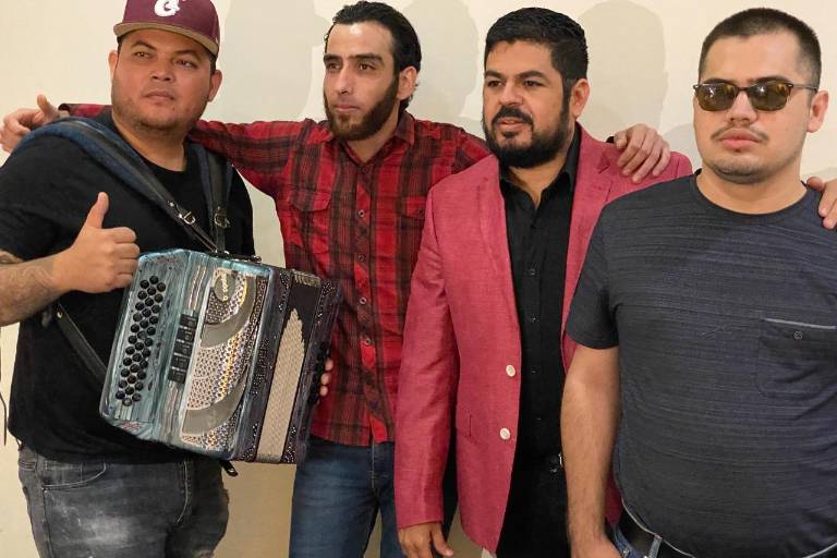 Fernando Ríos, Código 88 y Seguera Sierreña lanzan el tema ‘El dinero cambia a la gente’