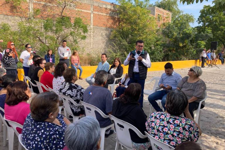 Reitera Alcalde de Mazatlán que no contempla dejar el cargo