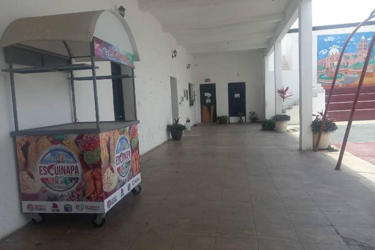 Ex funcionarios de Emmett Soto Grave van al Ayuntamiento para ver cómo se les pagará su liquidación