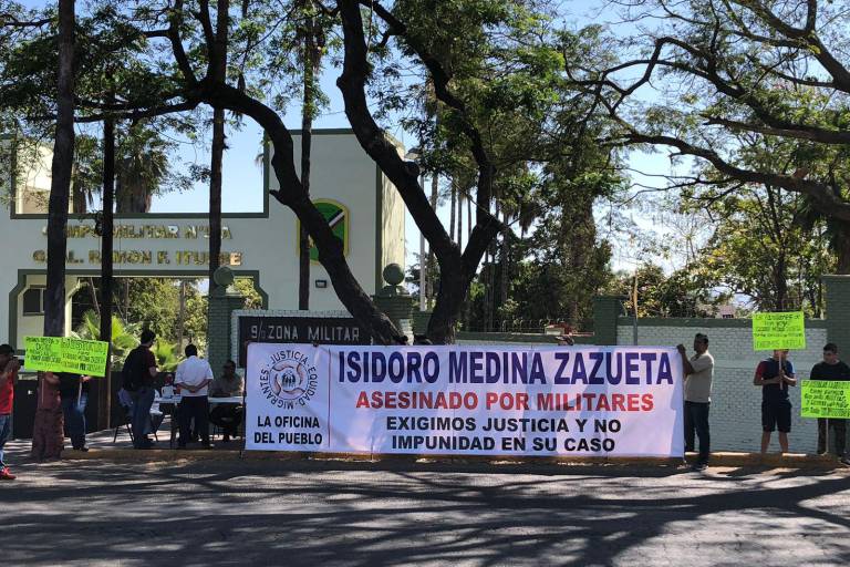 Exigen justicia por asesinato de Isidoro a manos de militares en Jueves Negro