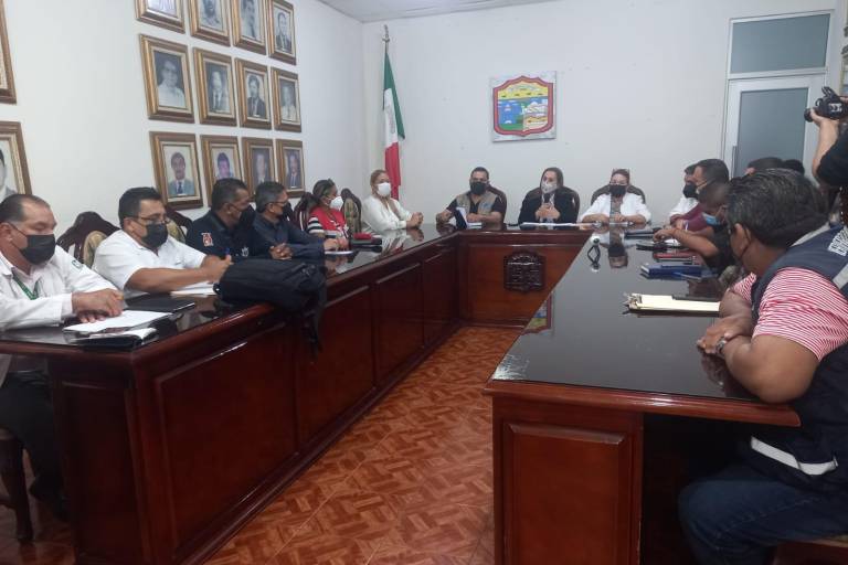 La cuarta ola de Covid-19 llegó a Escuinapa, dice Cuén a Alcaldesa