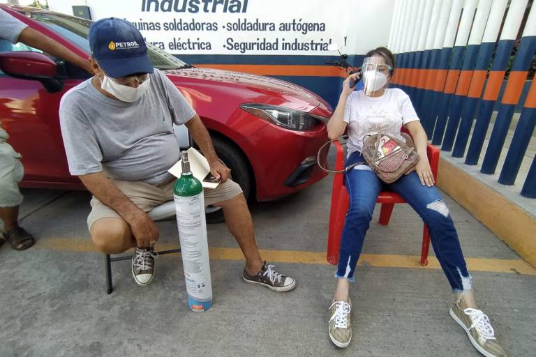 En Mazatlán, rellenar un tanque de oxígeno para enfermos de coronavirus cuesta $1,500 pesos, y solo dura un día... máximo dos