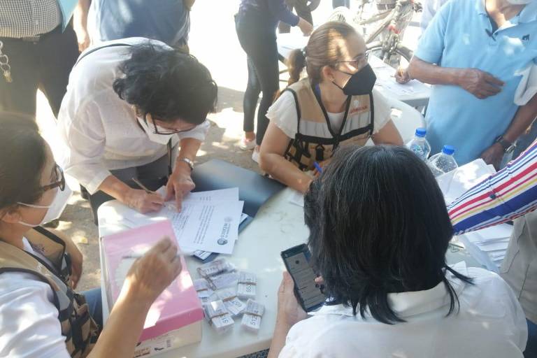 Fluye entrega de turnos para vacunación contra Covid-19 en adultos mayores