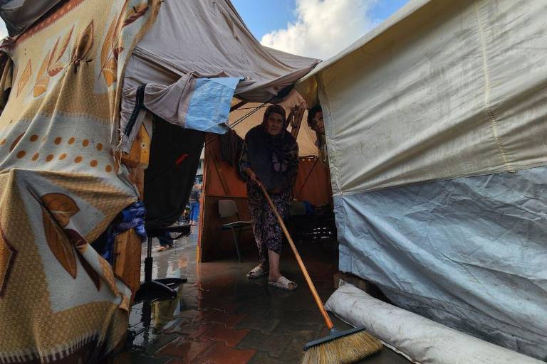 Alertan que la falta de combustible deja a Gaza sin agua, sin pan y sin comunicaciones