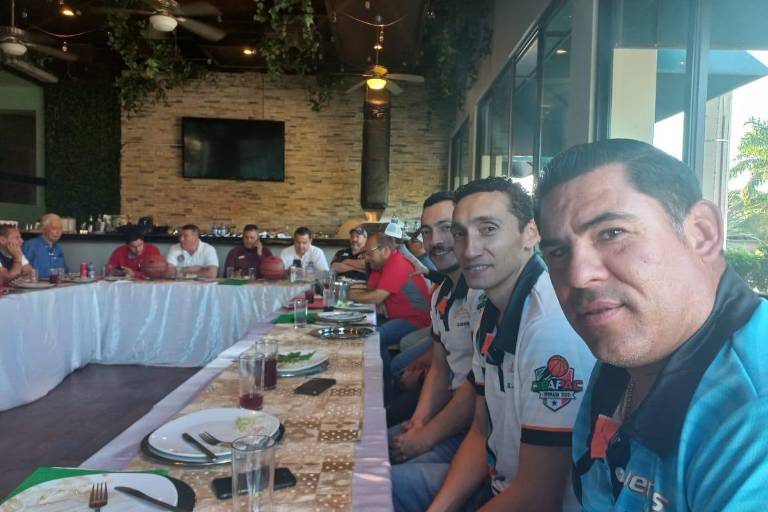 Nueva directiva de Delfines de Mazatlán acude a Asamblea del Cibapac