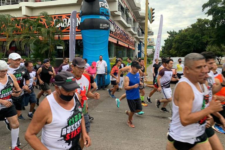 Juan de Dios Leyva y Norma Labrador conquistan Carrera de 5K en Culiacán