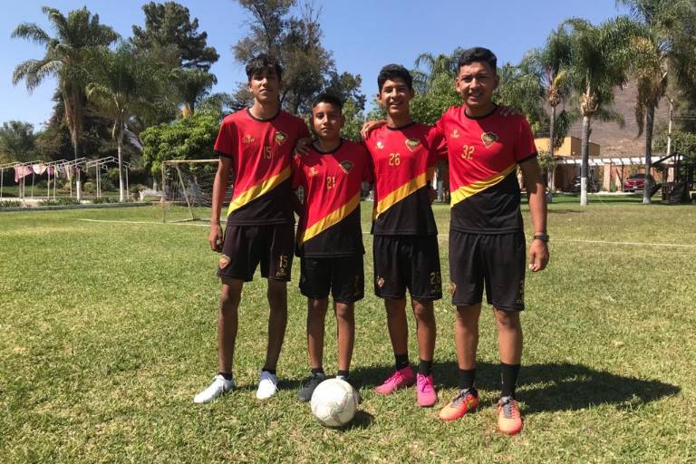 Futbolistas escuinapenses se integran al proyecto de Catedráticos en Guadalajara