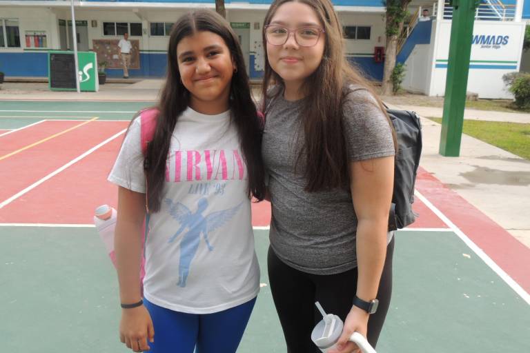 Disfrutan estudiantes del Instituto Senda un feliz regreso a clases
