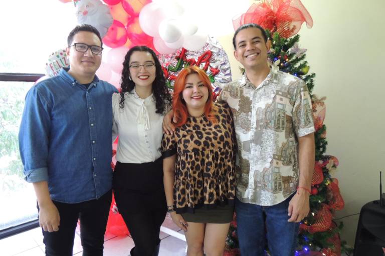 Celebran colaboradores de Noroeste la Navidad con rico desayuno