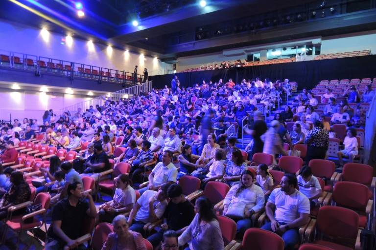 Con una obra de teatro, culminan niños y niñas su curso de vereano en el MIA