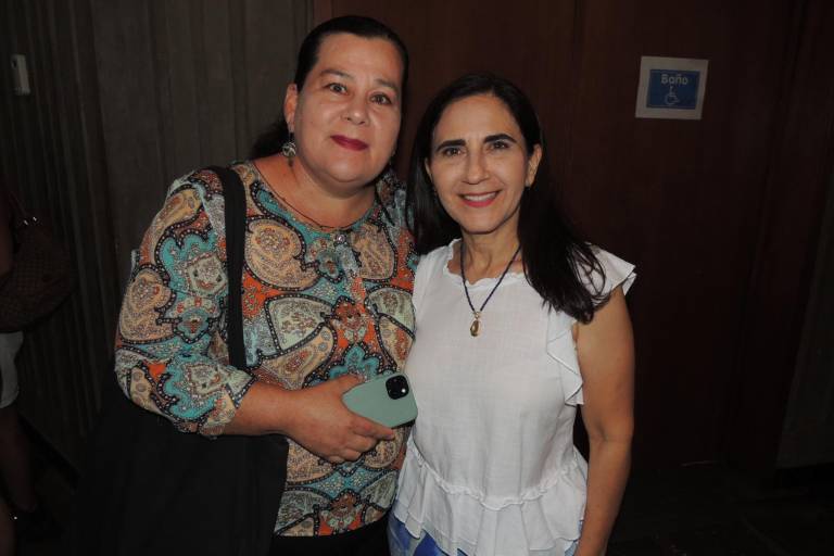 Regalan Julia y Tobías una noche memorable a sinaloenses