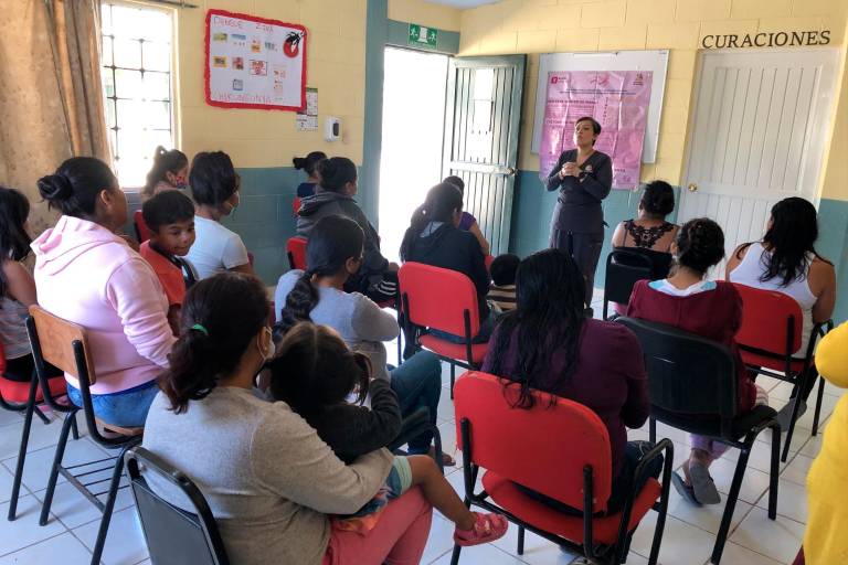 Cientos de familias beneficiadas por las actividades de Pro-familia de Jornaleros en La Cruz de Elota
