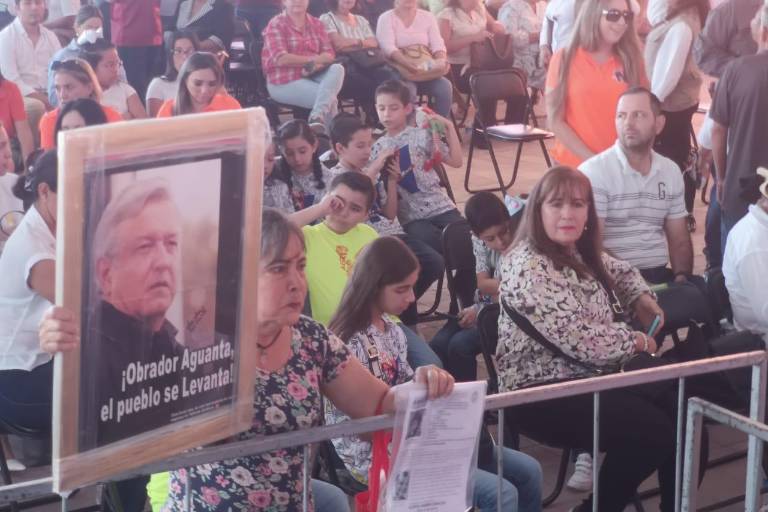 Alma del Carmen, fiel con AMLO desde hace más de una década