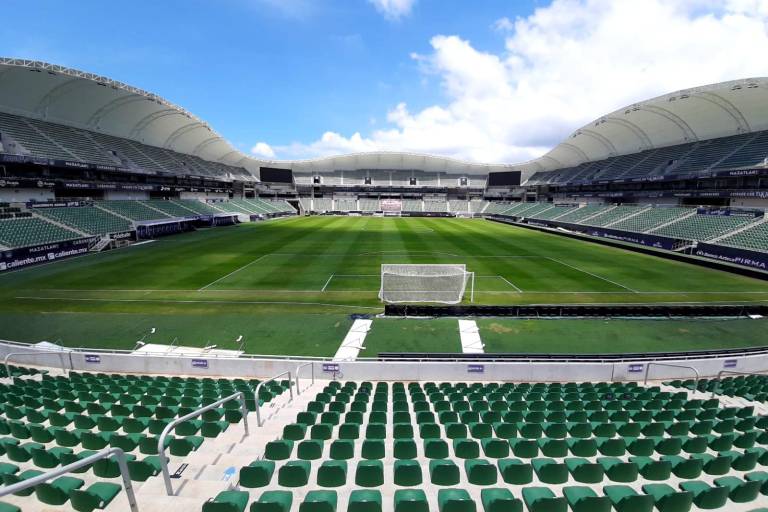 Para el Mazatlán vs Tigres, vienen aficionados y porras en 14 camiones desde Monterrey