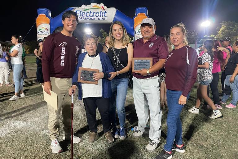 Reconocen a fundadores del futbol americano en Sinaloa