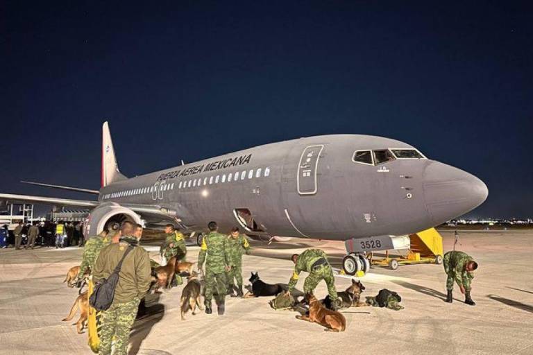 México envía 150 rescatistas en apoyo a Turquía por terremotos