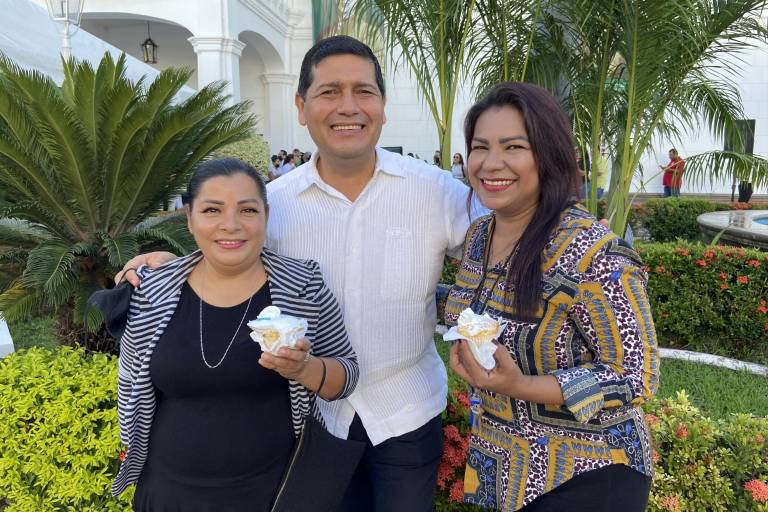 Celebran ciudadanos el 491 aniversario de la fundación de Culiacán con misa y pastel
