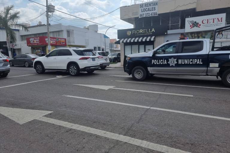 Despojan de $50 mil y su vehículo a un conductor en Culiacán