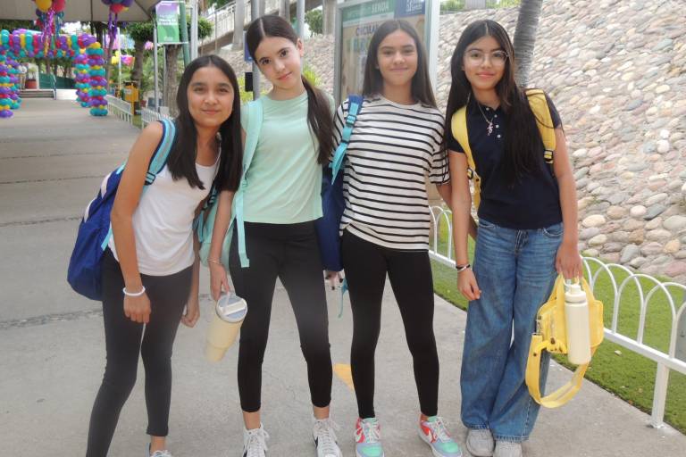 Disfrutan estudiantes del Instituto Senda un feliz regreso a clases