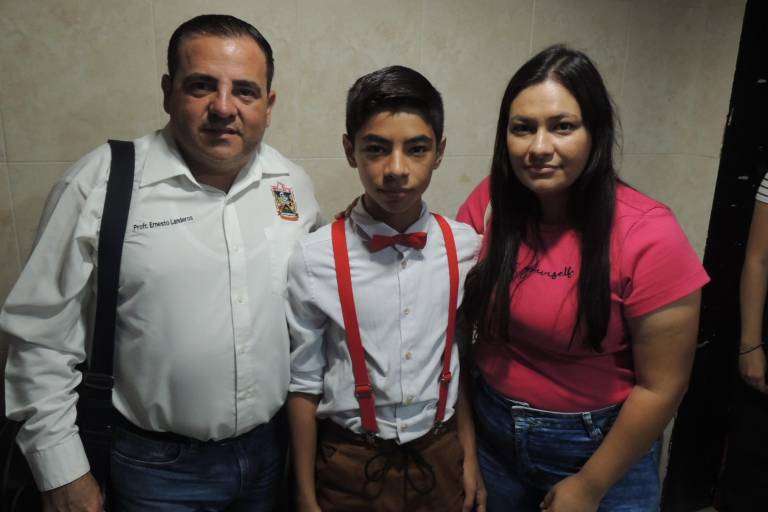 Participan niños y niñas en la primera edición de ‘Cuéntamelo otra vez’