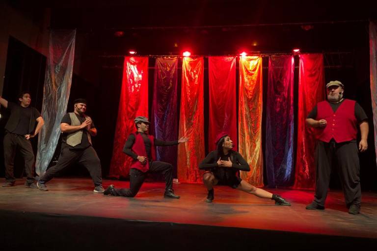 Rinden homenaje al teatro en ‘El camino de los locos’