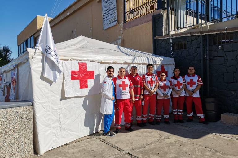 Activan punto de servicio médico para el Día de la Virgen en La Lomita