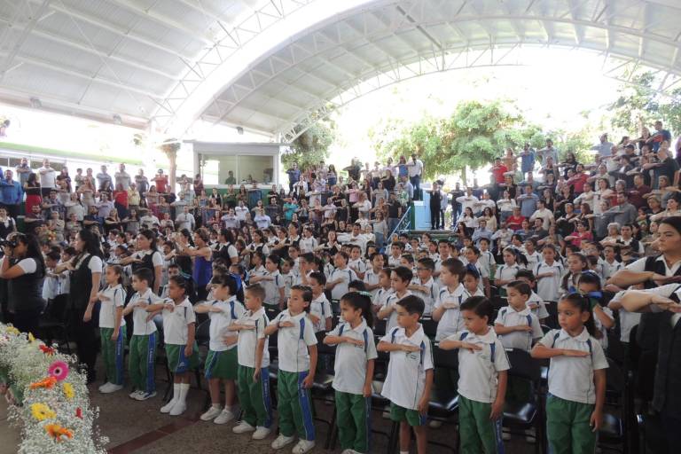 Reconoce el Instituto Senda a sus alumnos de excelencia