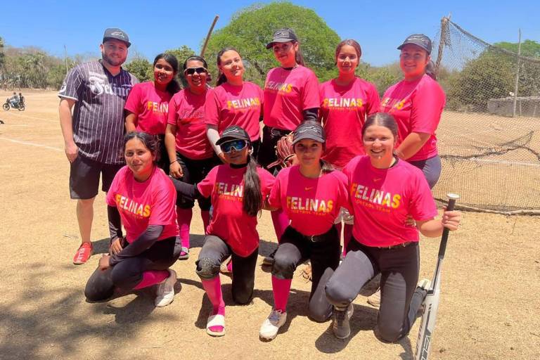 Felinas de Barrón lidera Softbol Femenil Campesina Río Presidio