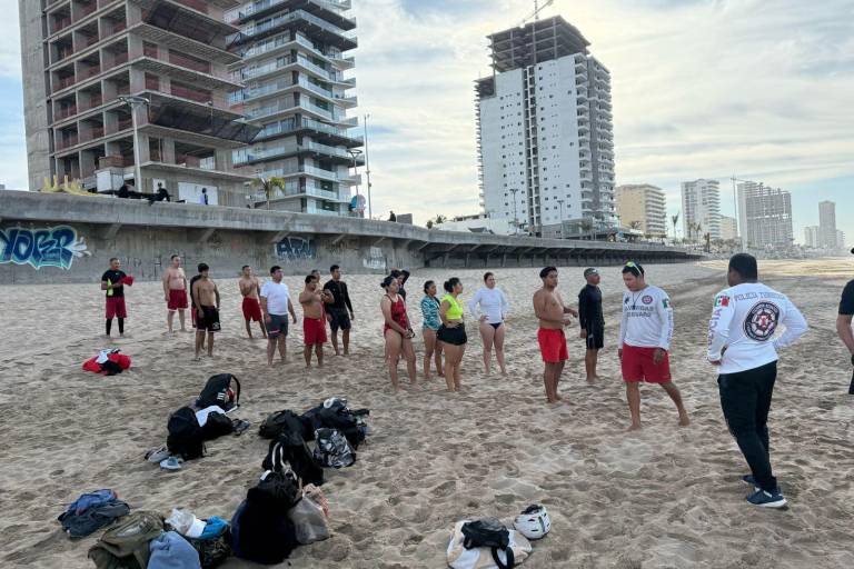 Protección Civil lleva a cabo examen de Certificación a Salvavidas 2025