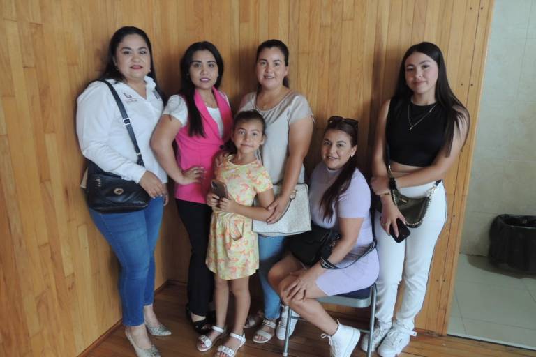 Participan niños y niñas en la primera edición de ‘Cuéntamelo otra vez’