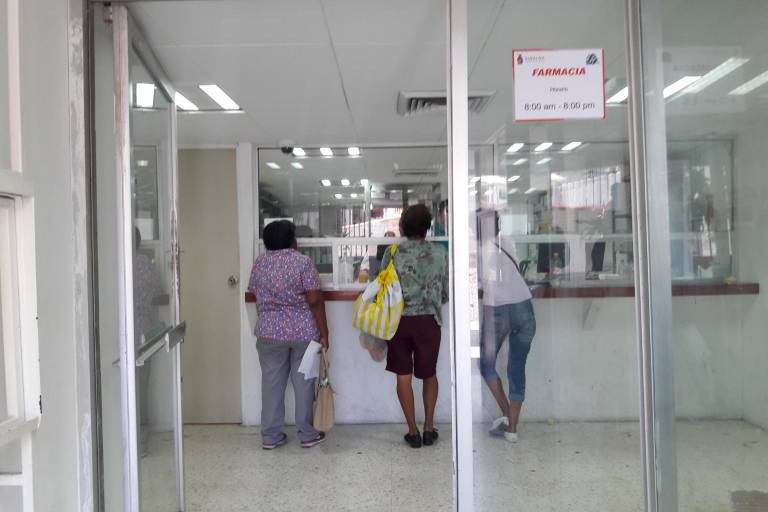 Quirino admite que deja centros de salud con problemas de abasto de medicamentos