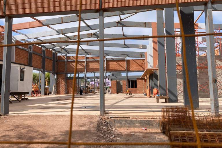 Se retrasa obra de la Unidad Deportiva Marco Verde de la colonia Juárez, en Mazatlán