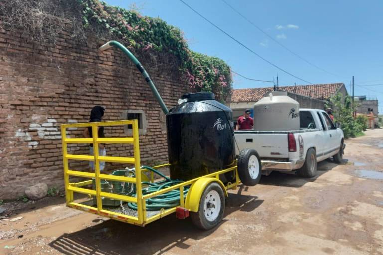 Hasta 600 pesos gastan en Escuinapa para surtirse de agua
