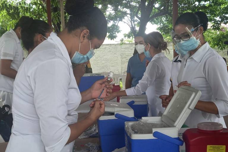 Esta semana vacunarán en Escuinapa a los jóvenes de 18 a 29 años