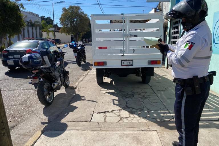 Gobierno de Culiacán retirará bloqueos en banquetas en el sector norte de la Obregón; ya se prepara ruta de Metrobús