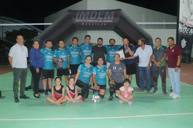 Se corona Palacio de Justicia pentacampeón de la Liga de Voleibol Mixto Burócrata