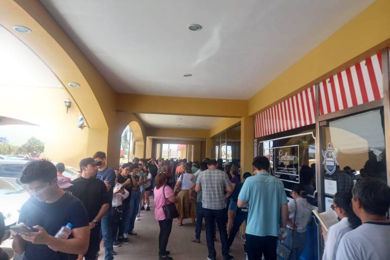 ‘Estoy de paso en Culiacán y me agarraron las votaciones’, señala Juan Carlos, originario de CDMX