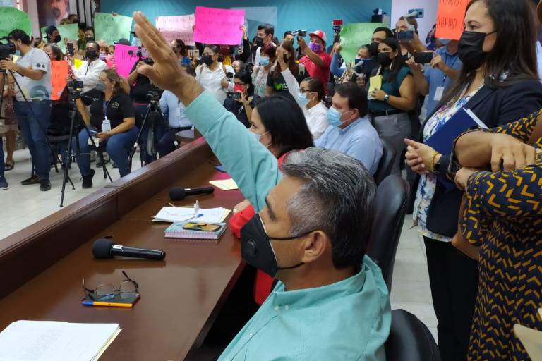 El Cabildo de Mazatlán extiende la crisis política; rechazan de nuevo propuestas del Alcalde