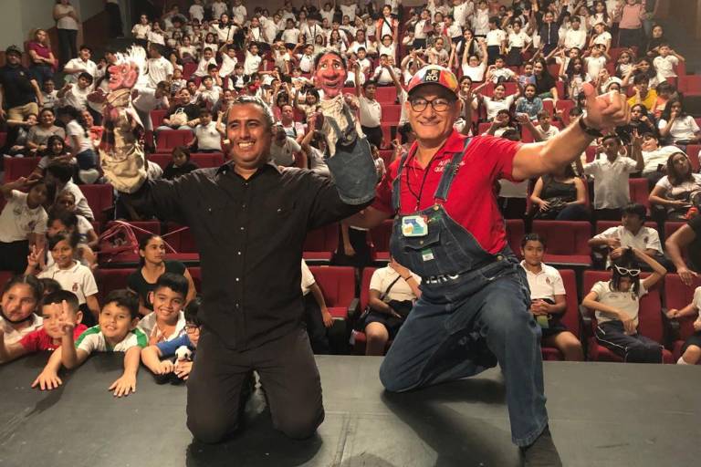Con títeres, los niños disfrutan el festival ‘Saltando de gusto’